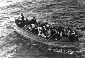 Titanic-lifeboat